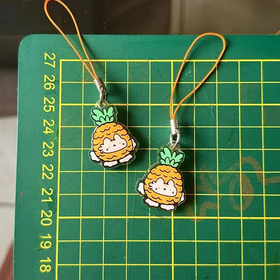 Charm: Michipiña · CH-011